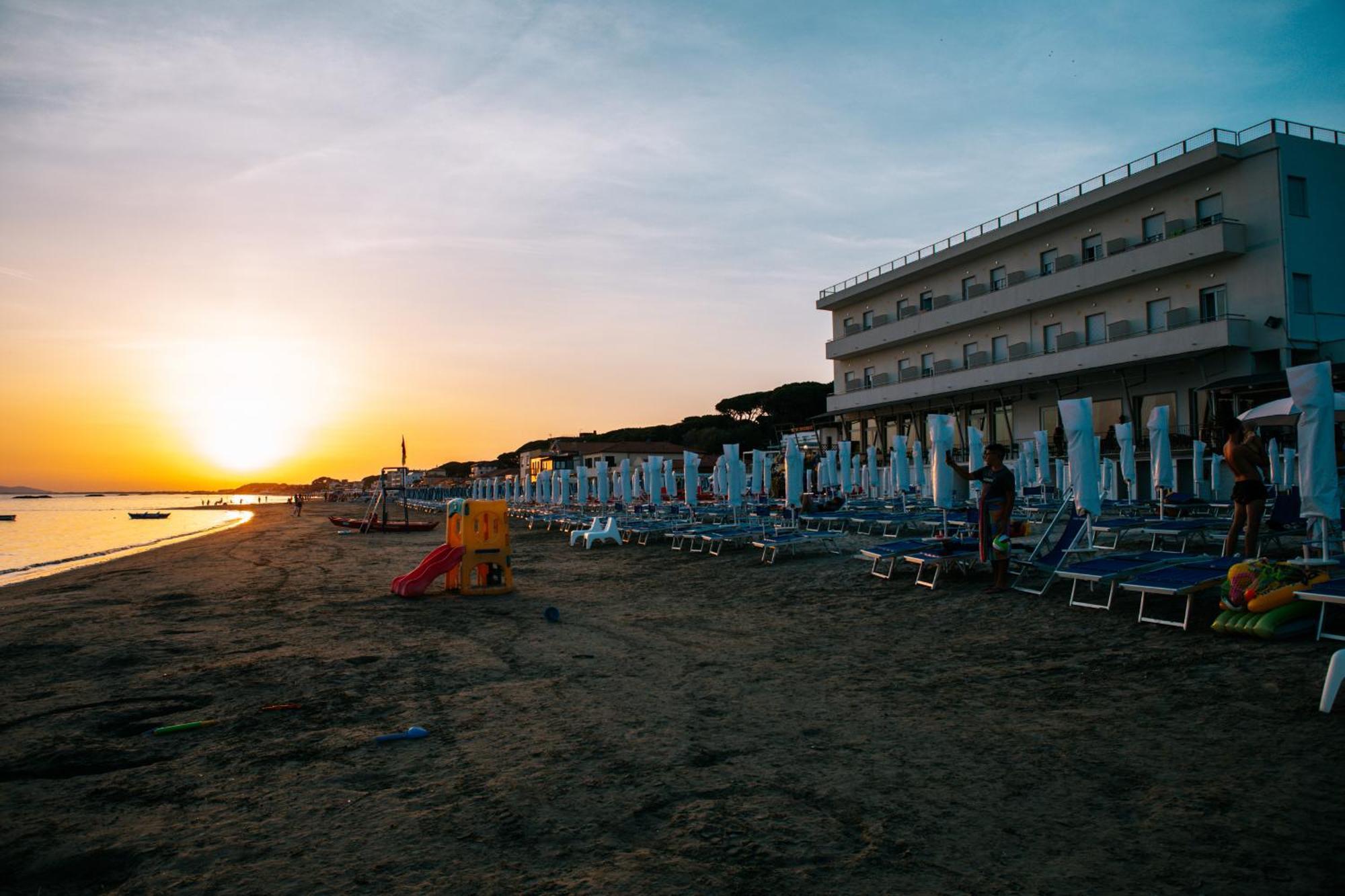Hotel Parrini Follonica Εξωτερικό φωτογραφία