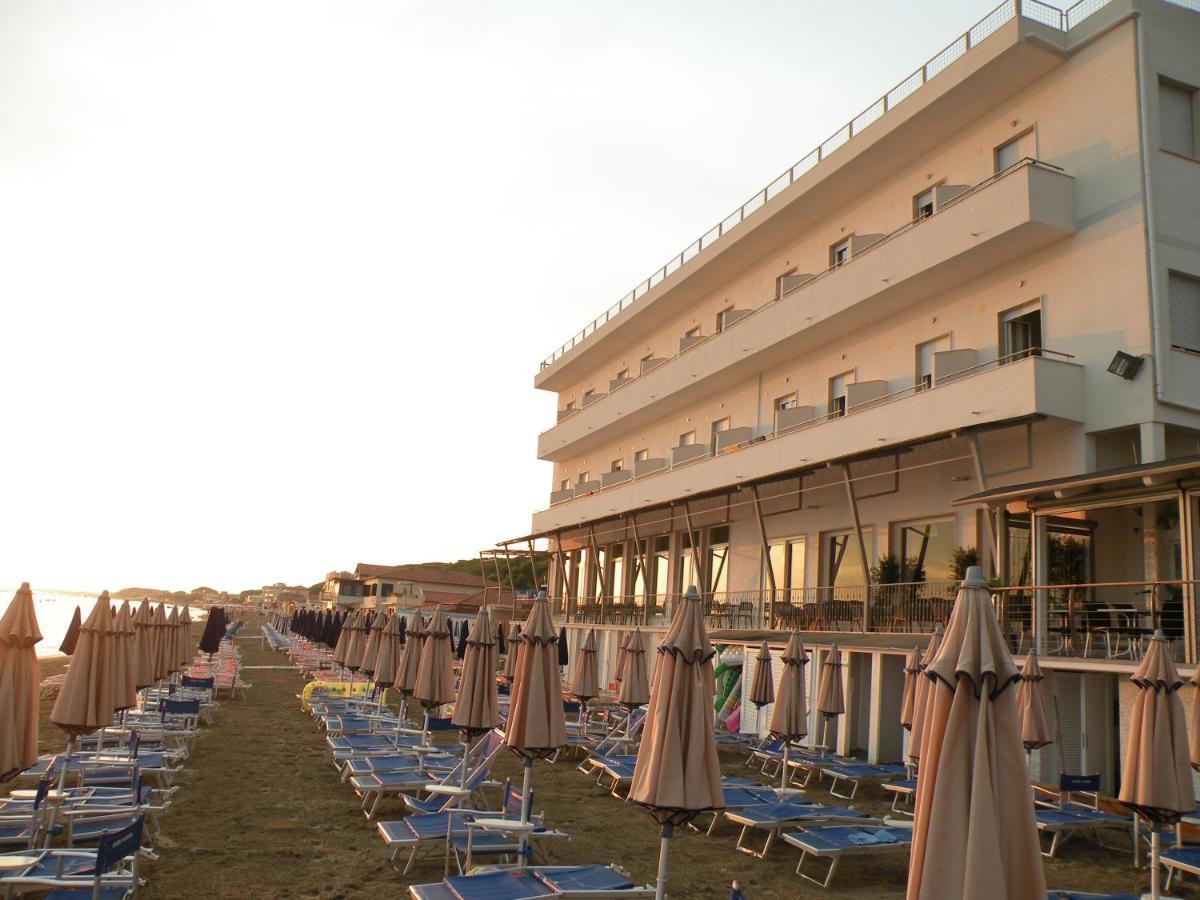 Hotel Parrini Follonica Εξωτερικό φωτογραφία